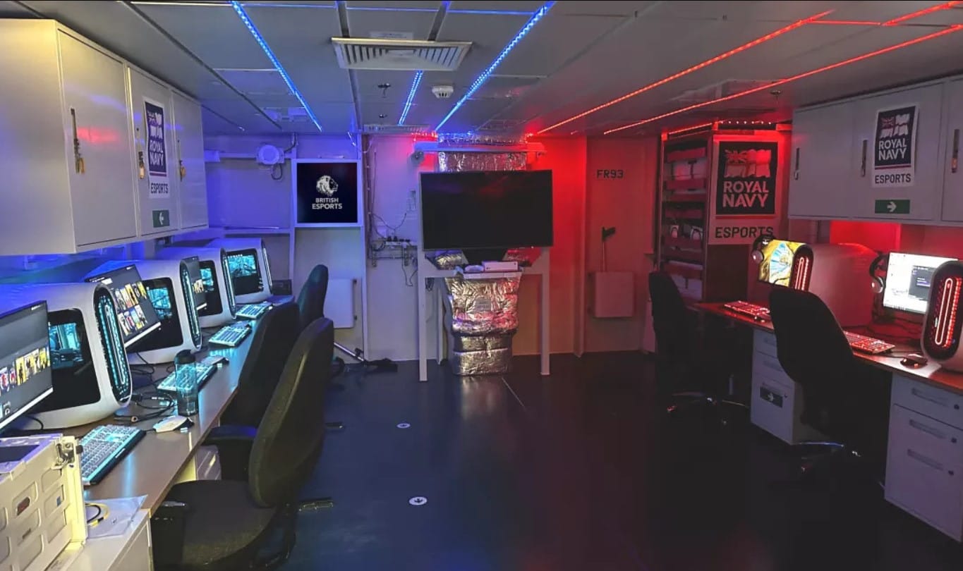 HMS Prince of Wales eSpor Odası Resmen Açıldı