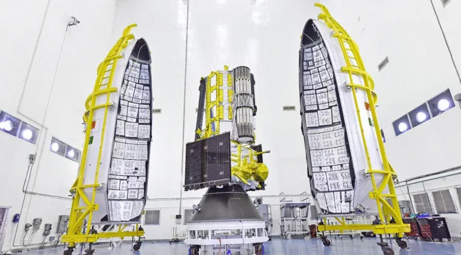 Hindistan, NASA İçin 1,5 Milyar Dolarlık Uyduyu Fırlattı