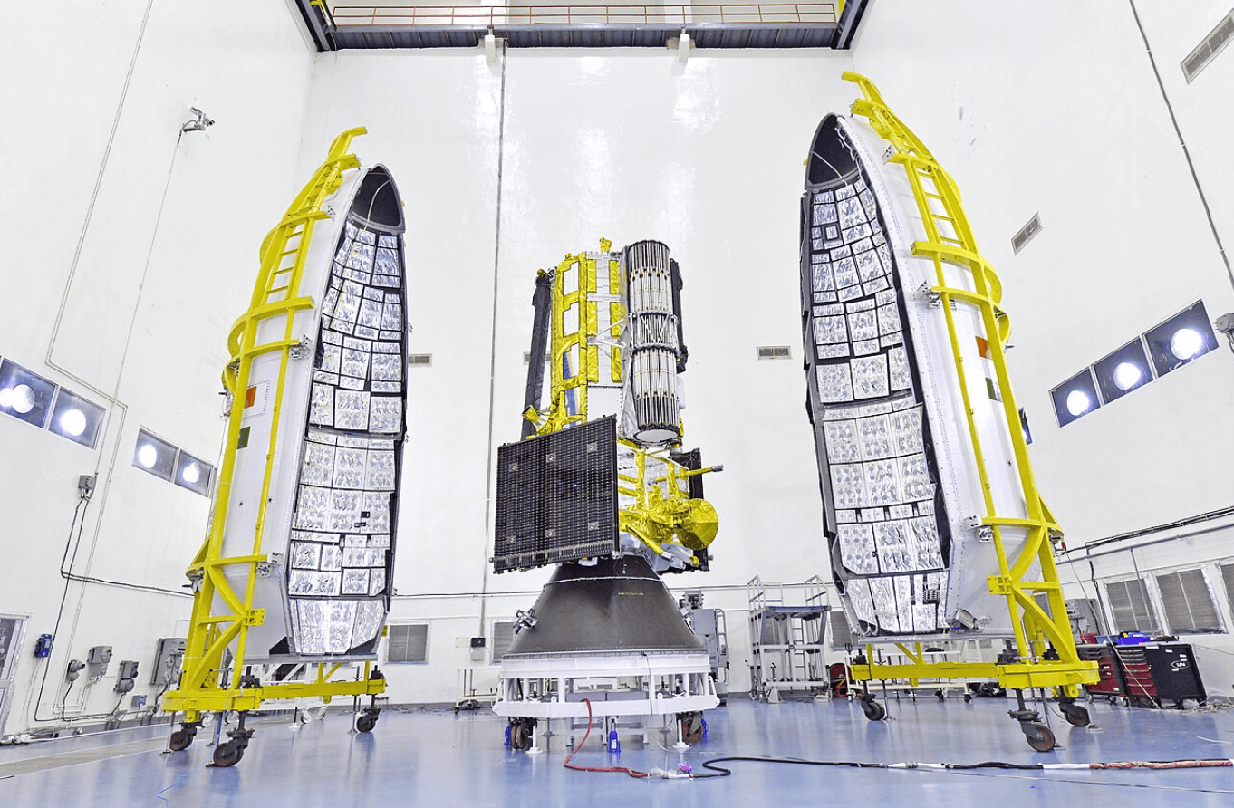 Hindistan, NASA İçin 1,5 Milyar Dolarlık Uyduyu Fırlattı