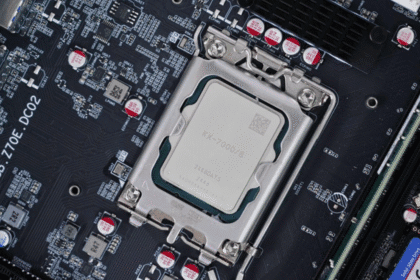 Zhaoxin KX-7000, MAXHUB’ın yapay zeka bilgisayarında tanıtıldı